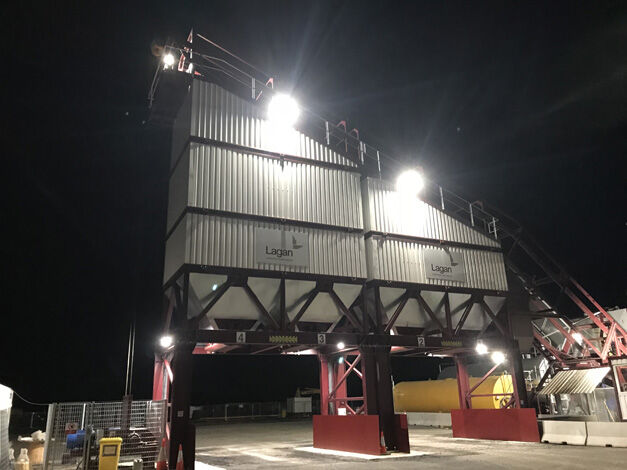 RS3000 asphalt plant lit up at night